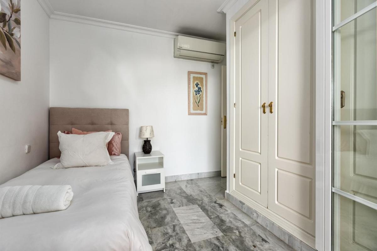 3 Bed Duplex By Puerto Banus, Marbella, 3 Pools, Sea Views *